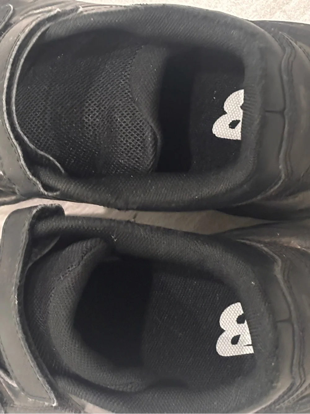 New Balance Hook and Loop Black Sneakers Sz 5.5Y